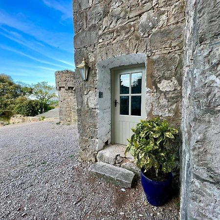 Tan-Yr-Ogo Gate Lodge, Gwrych Castle Llanddulas Exterior foto